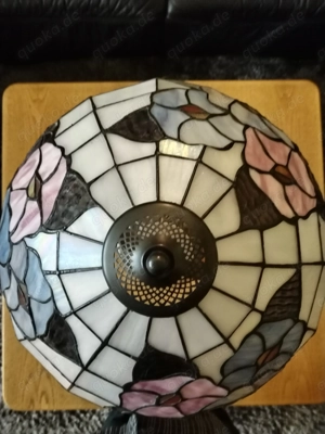 Tiffany-Stil Tischlampe mit Blumenmuster und Metallfuß Bild 3