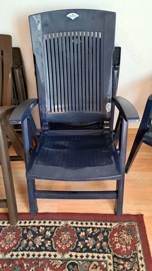 Balkon Garten Terassenstühle Kunststoff, klappbar - nagelneu.