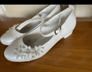 Kommunionkleid mit komplett zubehör 