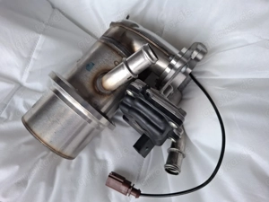 Verkaufe Original VW AGR Kühler " NEU " und unbenützt.