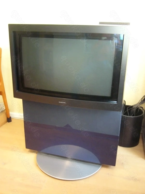 Fernseher BANG & OLUFSEN mit Zubehör
