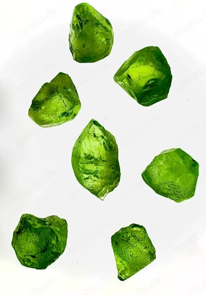 Natürlicher Peridot - 3   pro Karat