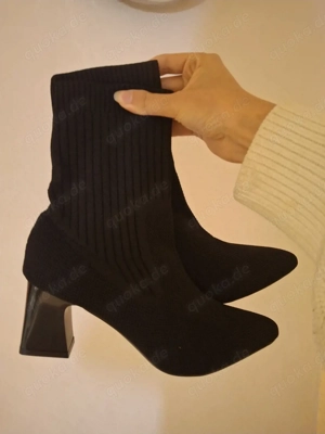 Sock Boots mit Absatz