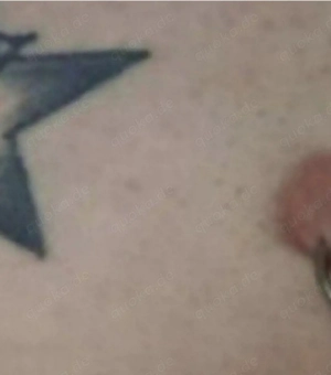 Er sucht ihn     ja bitte lieber. erst Lesen so bringt es nichts  okay 