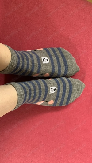 Graue Sneakersocken mit Duft, Größe 35-38 Bild 2