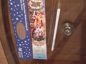 Räucherstäbchen und Halter