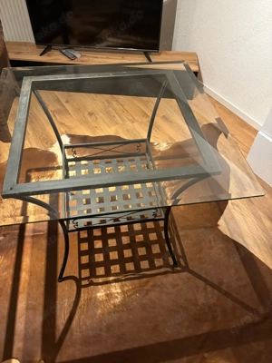 Bistro Tisch mit Glasplatte