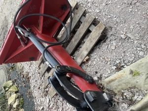 Baggerarm für Radlader mit Euroaufnahme und Schnellwechsler 