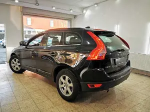 Volvo XC60 2.4 D5 AWD | XENON [12M.GARANTIE] Bild 3