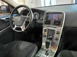 Volvo XC60 2.4 D5 AWD | XENON [12M.GARANTIE] Bild 5