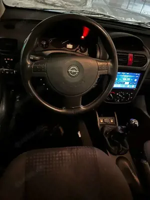 Opel Corsa Corsa 1.2 16V Elegance Bild 4