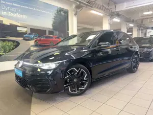 Volkswagen Golf R -Line 1.5 eTSI DSG MATRIX-LED+NAVI+HUD+ACC