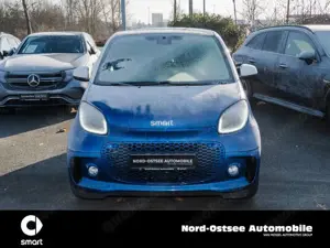 smart forTwo EQ  TEMPO SHZ PANO KLIMA LED Bild 2