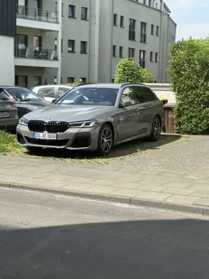BMW 530 530d xDrive Touring Aut. M Sport Edition Bild 3