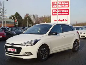 Hyundai i20 1.2 Passion Klima Sitzheizung Lenkradheizung Bild 2