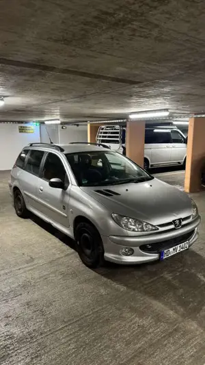 Peugeot 206 Sw JBL Bild 1