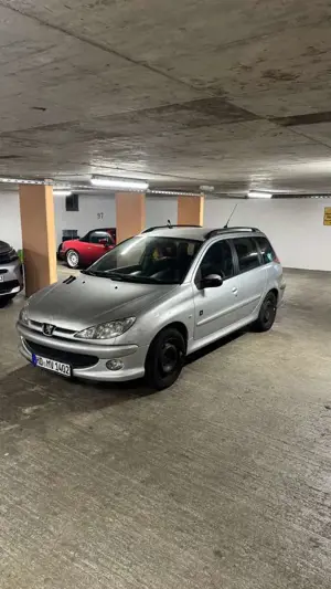 Peugeot 206 Sw JBL Bild 3