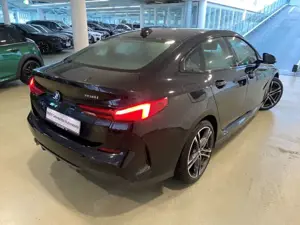 BMW 218 Gran Coupe i M Sportpaket Navi LED Tempomat PDC Si Bild 3