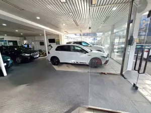 Audi A4 Avant 2.0 TDI BusinessPak*Navi*PDC*Sportsitze Bild 3