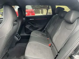 Skoda Superb Superb Combi 2.0 TDI DSG 4x4 Sportline Bild 2