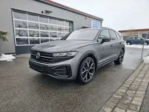 Volkswagen Touareg 3.0TDI 4Motion R-Line *MATT*FULL OPTION*