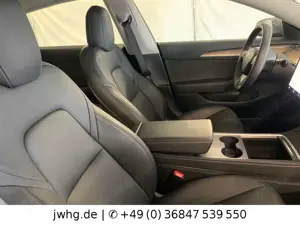 Tesla Model 3 LED Wärmepumpe Ryzen Shanghai Autopilot3 Bild 3