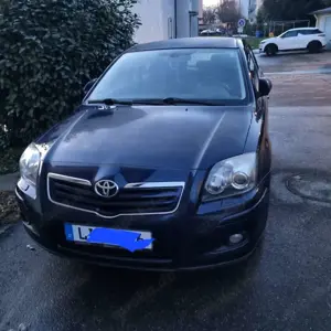 Toyota Avensis Avensis 2.0 VVT-i Executive Bild 3
