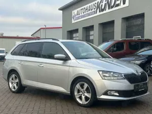 Skoda Fabia Combi 1.0 TSI Ambition °NAVI°TEMPOMAT*