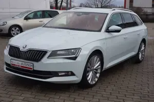 Skoda Superb Combi TSI LK DSG Xenon AHK Navi GRA RFK Leder ... Bild 2