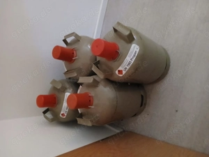 1 volle Eigentumsflachen Propangas