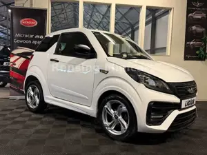 Ligier JS 50 JS50 JS66 Carplay Mopedauto Microcar 45 KM SPORT Bild 5
