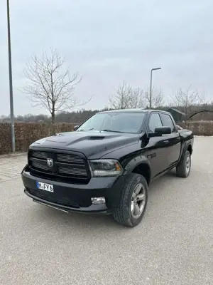 Dodge RAM Sport 1500 5.7 HEMI LPG Vieles Neu