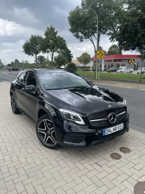 Mercedes-Benz GLA 250 7G-DCT AMG Line