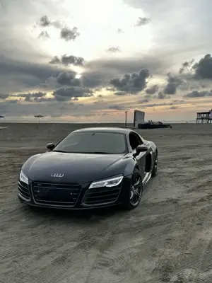 Audi R8 5.2 FSI PLUS quattro S tronic Bild 3