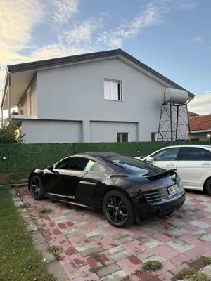 Audi R8 5.2 FSI PLUS quattro S tronic Bild 4