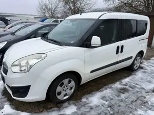 Opel Combo Kasten 5 Sitzplätze AHK