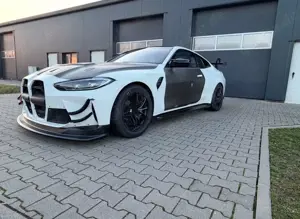 BMW M4 M4 GT4 G82 RENNFAHRZEUG