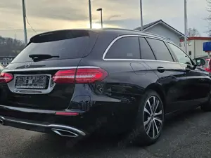 Mercedes-Benz E 300 E 300 e Plug-in Hybrid Bild 5