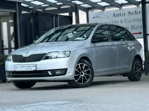 Skoda Rapid/Spaceback Style 1.2 TSI, Pano, Xenon, Nav, Sitzheiz, DAB,PDC