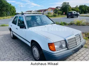 Mercedes-Benz E 230