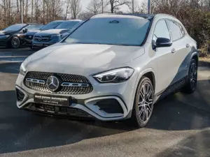 Mercedes-Benz GLA 200 AMG AHK KLIMA SHZ PANO KAMERA MULTI LED