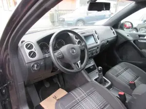 Volkswagen Tiguan Lounge Sport  Style*Gepflegt* Bild 4