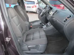 Volkswagen Tiguan Lounge Sport  Style*Gepflegt* Bild 2