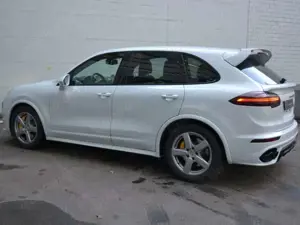 Porsche Cayenne GTS Bild 4