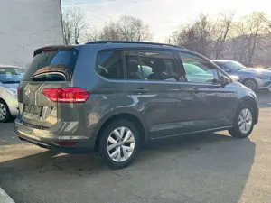 Volkswagen Touran 2.0 TDI*DSG*Panoramadach*NAVI*RFK*PDC* Bild 4