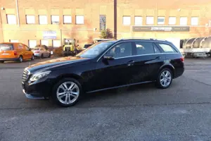 Mercedes-Benz E 250 CDI 4MATIC DPF*Navi*LED*AHK*Kam*Facelift