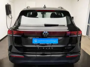 Volkswagen Tiguan 1.5 TSI eHybrid Life AHK Navi Bild 4