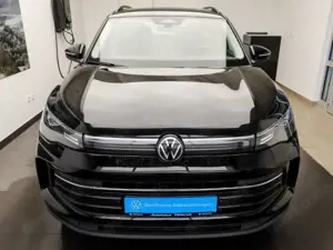 Volkswagen Tiguan 1.5 TSI eHybrid Life AHK Navi Bild 2