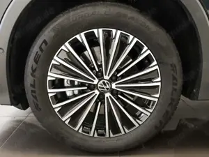 Volkswagen Tiguan 1.5 TSI eHybrid Life AHK Navi Bild 3