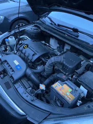 Hyundai i30 1.4 FIFA WM Edition 1.Hd. AT Motor mit 75000